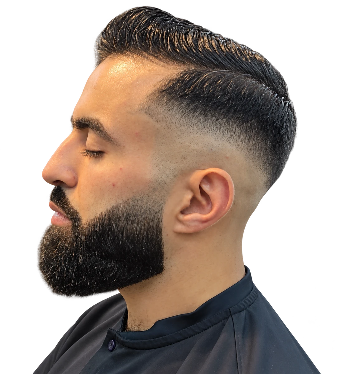 Coupe et barbe avec contours, profil gauche